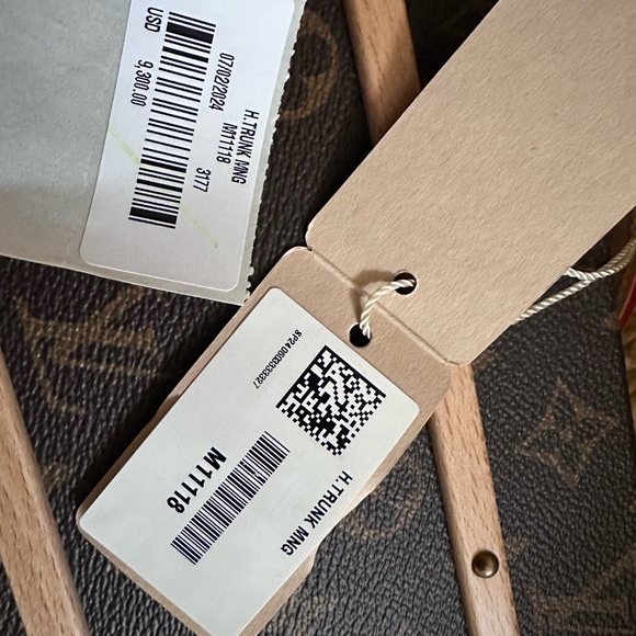 Louis Vuitton M11118
Handle Trunk Monogram - Picture 14 of 17